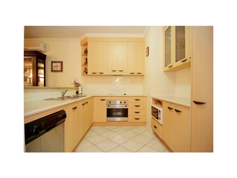 304 Lake Street, Cairns North QLD 4870