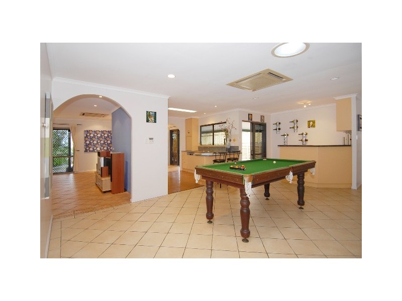 35 Minerva Avenue, Mooroobool QLD 4870