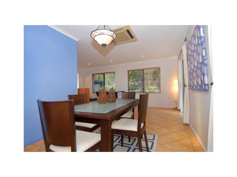 35 Minerva Avenue, Mooroobool QLD 4870