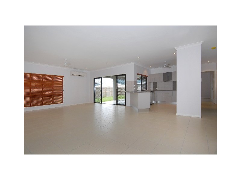 184 Timberlea Drive, Bentley Park QLD 4869