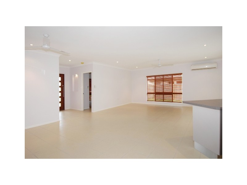 184 Timberlea Drive, Bentley Park QLD 4869
