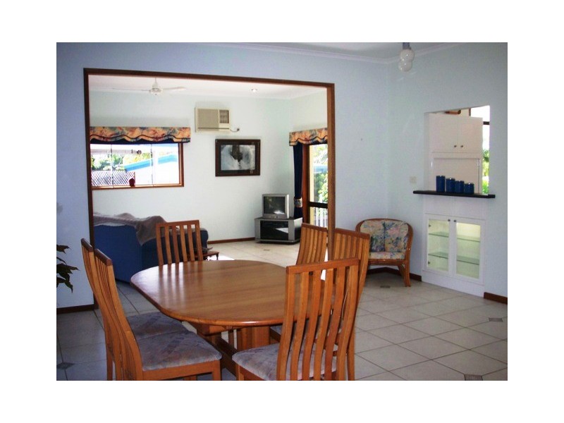 9 Hermes Close, Mooroobool QLD 4870