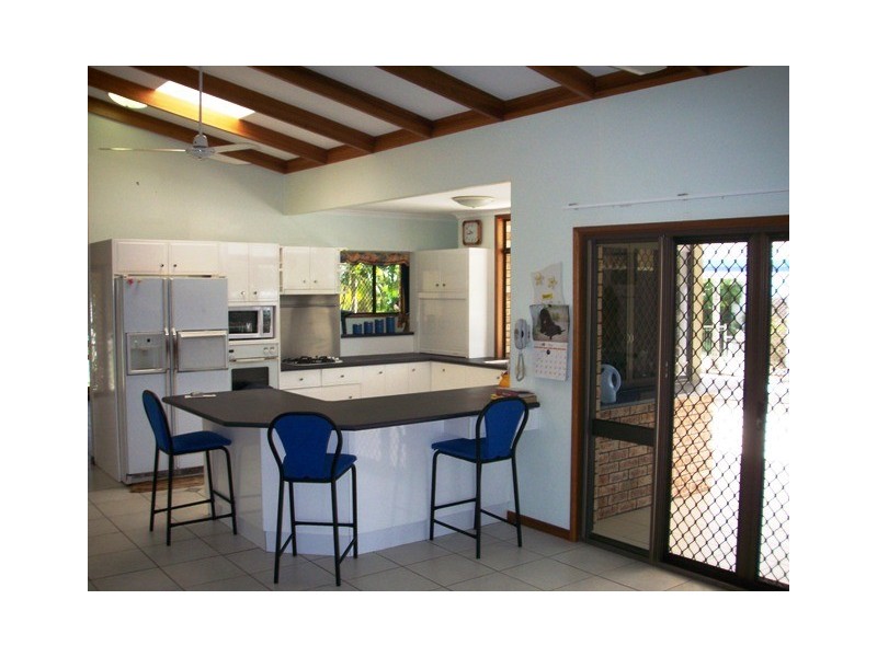 9 Hermes Close, Mooroobool QLD 4870