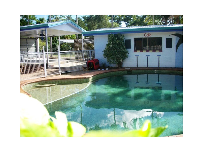9 Hermes Close, Mooroobool QLD 4870