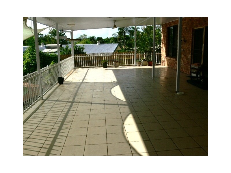 9 Hermes Close, Mooroobool QLD 4870