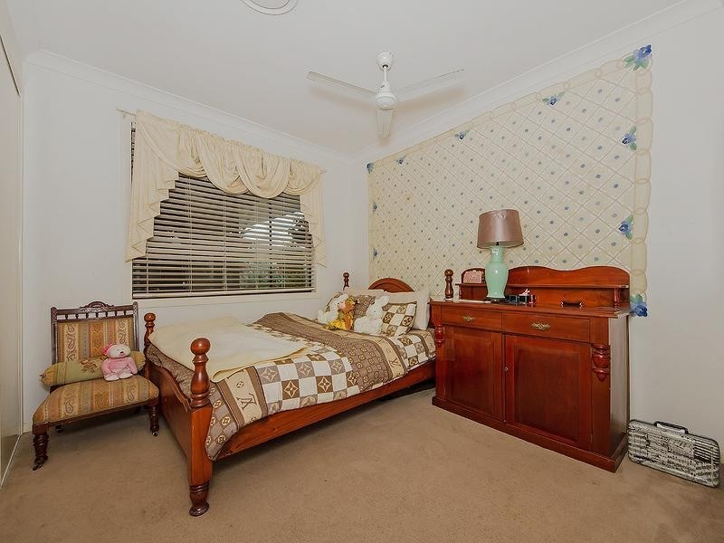 10 Riverbank Court, Ashmore QLD 4214