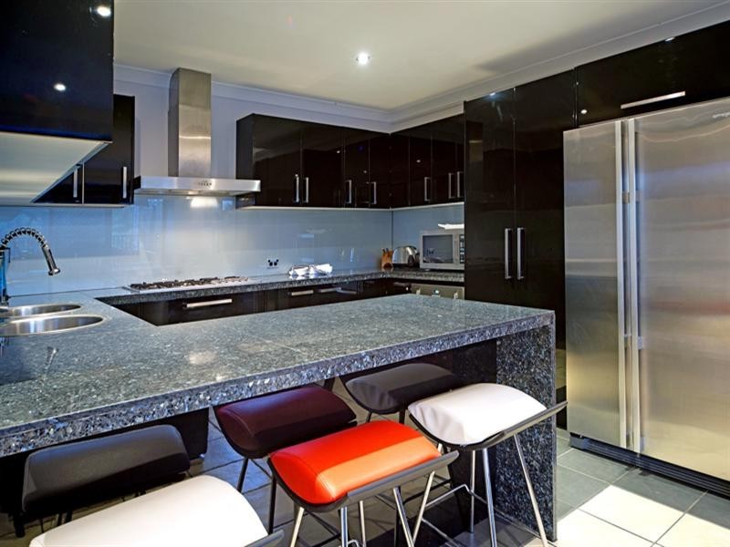 17 Monterey Court, Broadbeach Waters QLD 4218