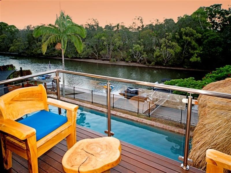 17 Monterey Court, Broadbeach Waters QLD 4218