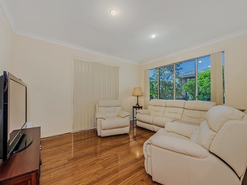 34 Meridien Avenue, Varsity Lakes QLD 4227