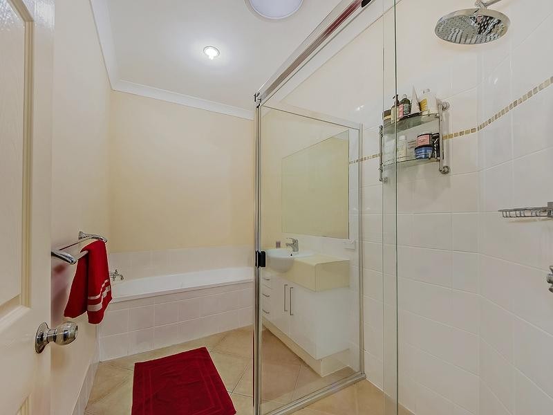 34 Meridien Avenue, Varsity Lakes QLD 4227