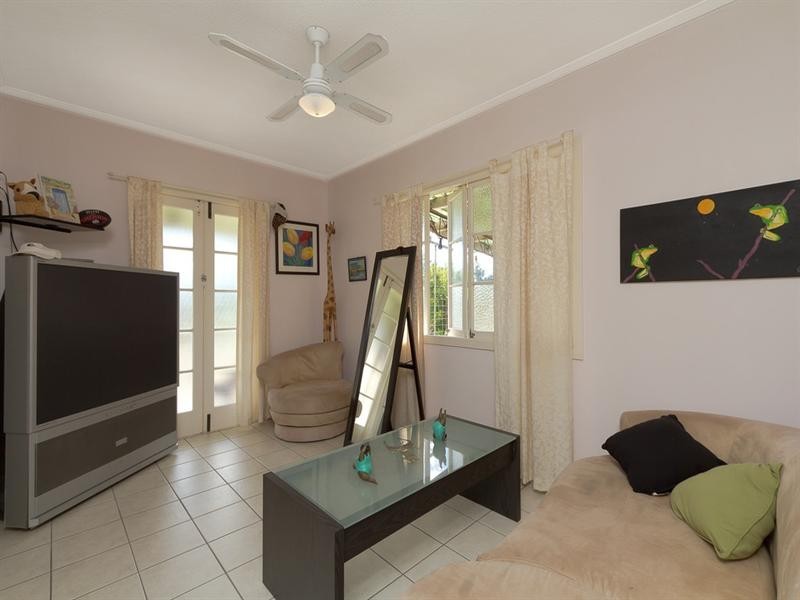 5 Echlin Street, Labrador QLD 4215