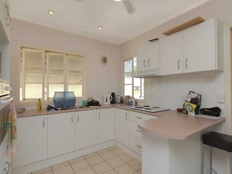 5 Echlin Street, Labrador QLD 4215