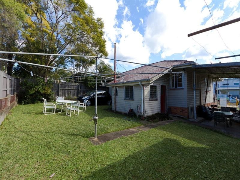 5 Echlin Street, Labrador QLD 4215