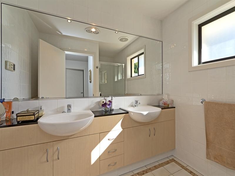 1/9A Greer Terrace, Southport QLD 4215