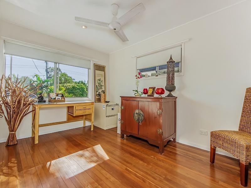 94 Heeb Street, Benowa QLD 4217