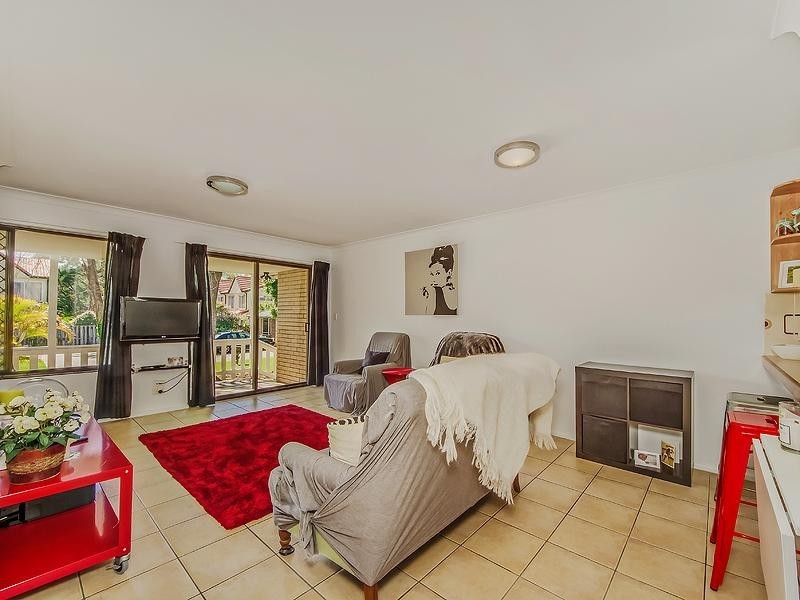 3/36 Government Road, Labrador QLD 4215