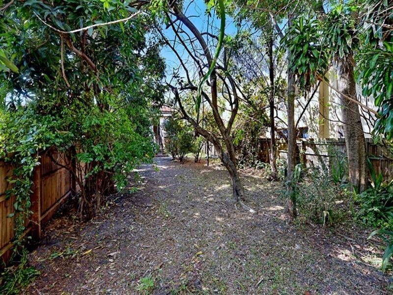 16 Gray Street, Southport QLD 4215