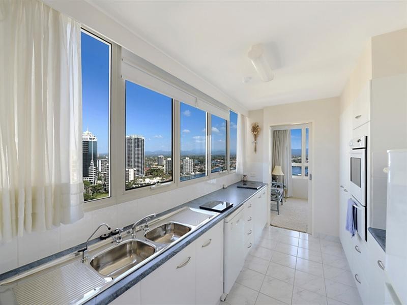 20D ‘Condor’ 2 Riverview Parade, Surfers Paradise QLD 4217