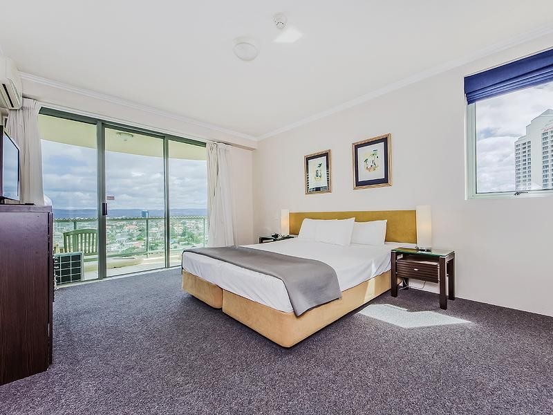 1208/3400 ‘Mantra Sun City’ Surfers Paradise Boulevard, Surfers Paradise QLD 4217