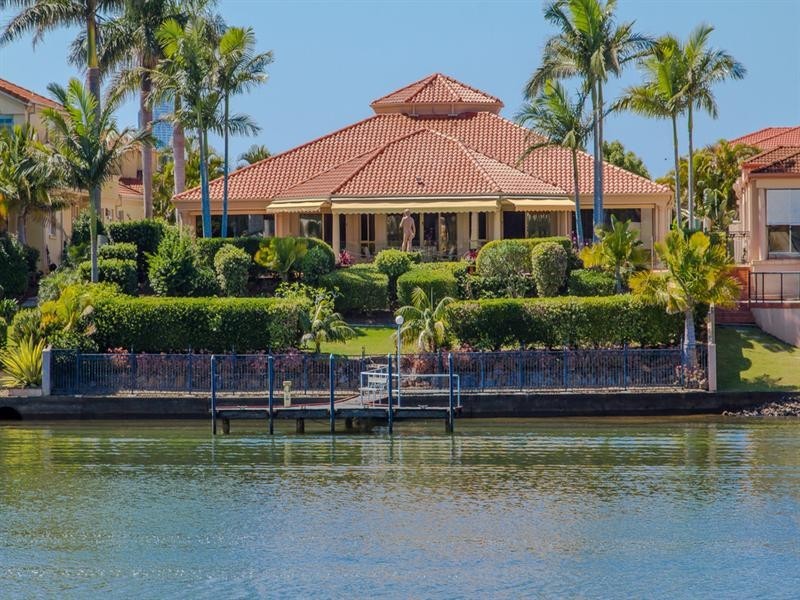 15 Sir Bruce Small Boulevard, Benowa Waters QLD 4217
