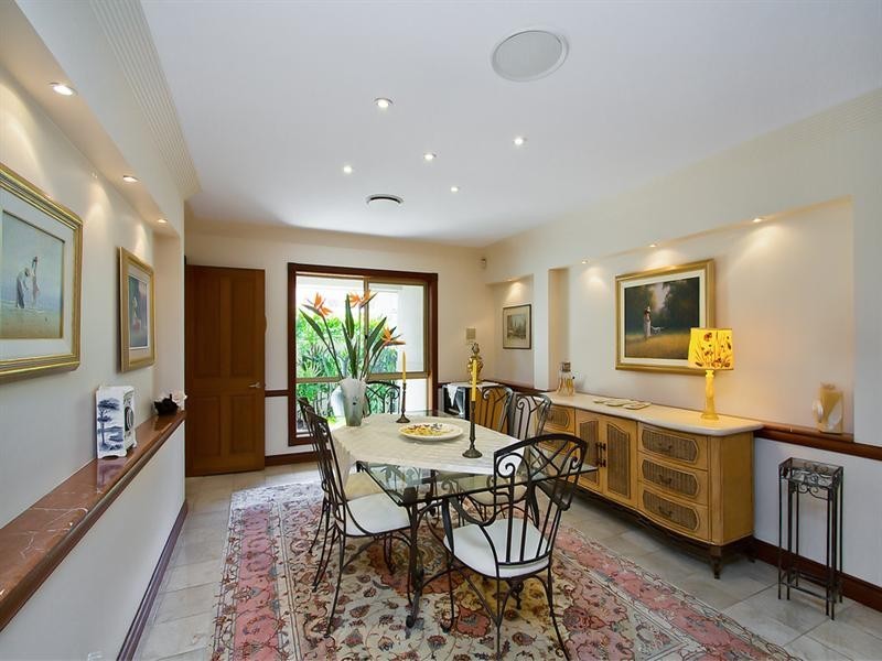 15 Sir Bruce Small Boulevard, Benowa Waters QLD 4217