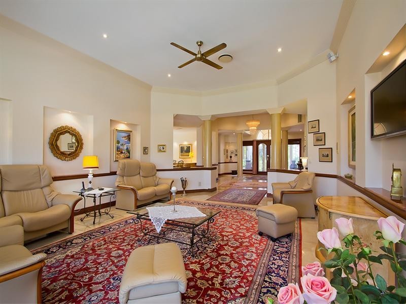 15 Sir Bruce Small Boulevard, Benowa Waters QLD 4217