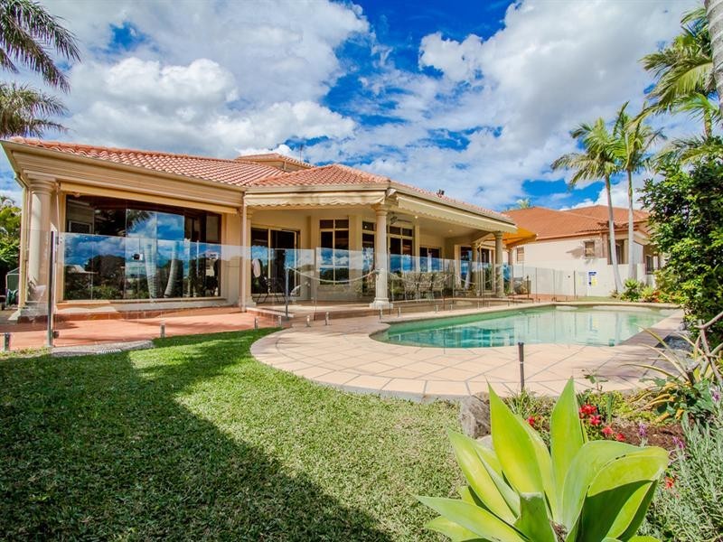 15 Sir Bruce Small Boulevard, Benowa Waters QLD 4217