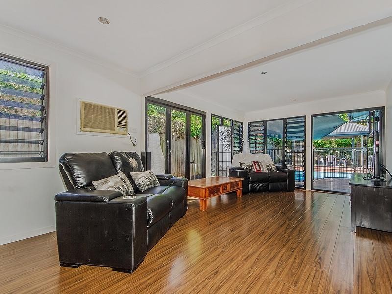 5 Fairway Avenue, Southport QLD 4215