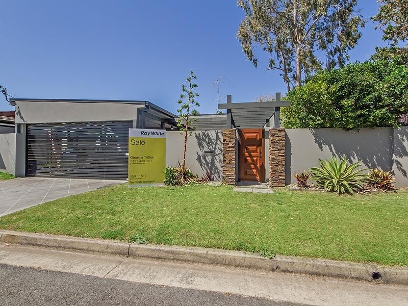 5 Fairway Avenue, Southport QLD 4215