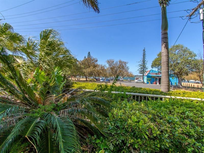 2/106-108 Marine Parade, Southport QLD 4215