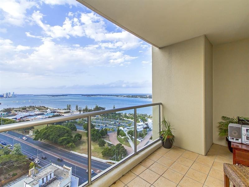 1503 ‘Pivotal Point’ 50 Marine Parade, Southport QLD 4215