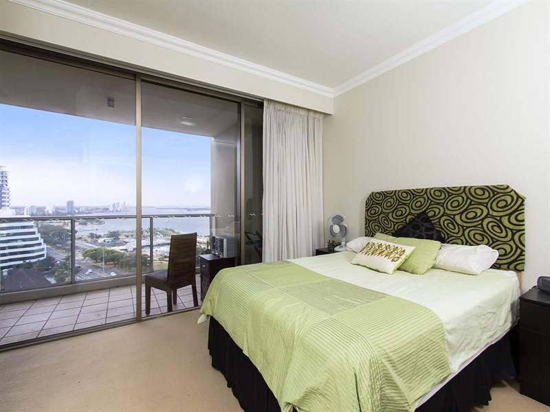 1503 ‘Pivotal Point’ 50 Marine Parade, Southport QLD 4215