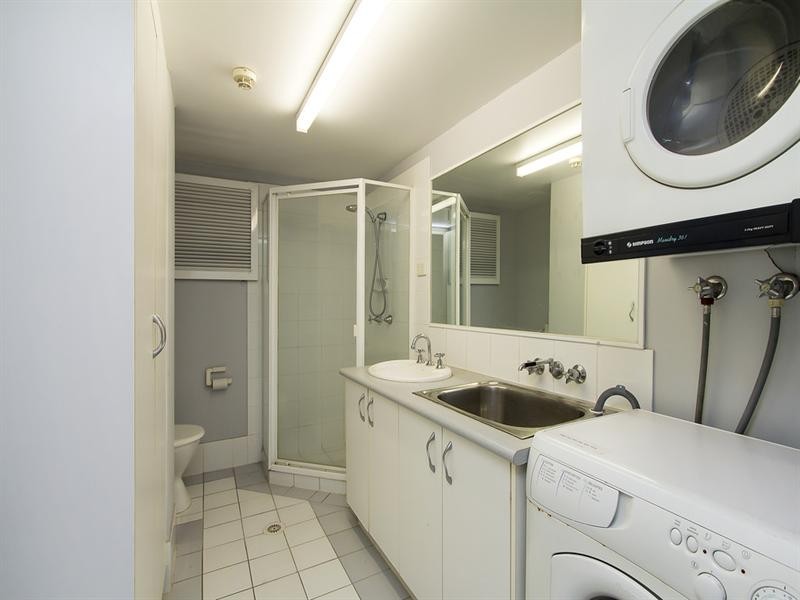 35 ‘Grandview Apartments’ 30 Marine Parade, Southport QLD 4215