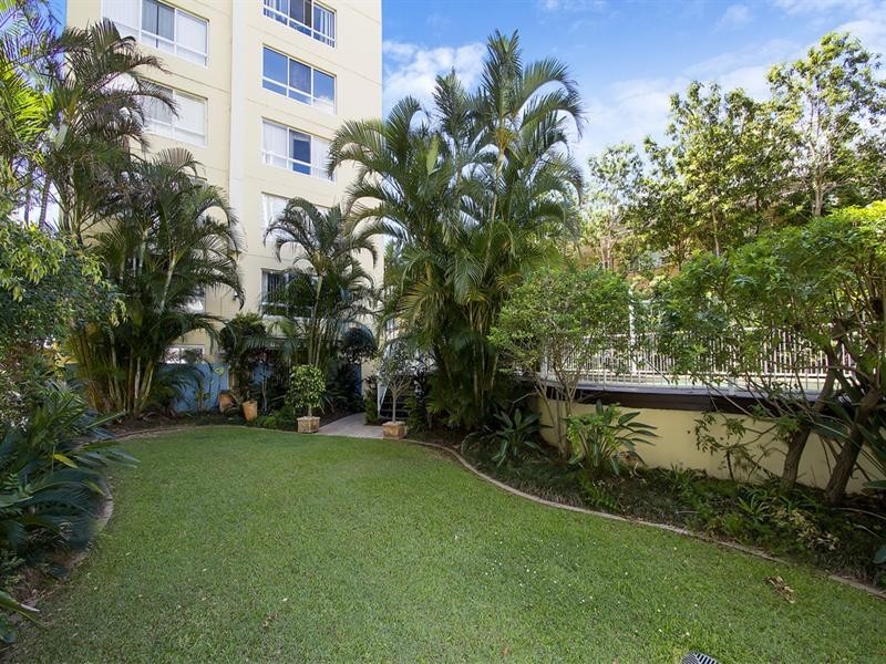 35 ‘Grandview Apartments’ 30 Marine Parade, Southport QLD 4215