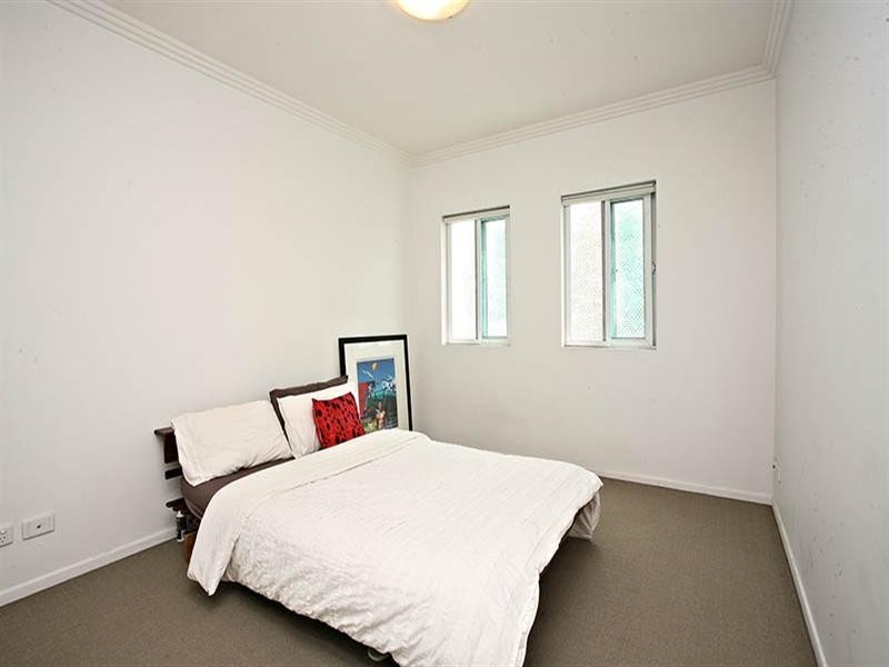 9/18 Rose Street, Southport QLD 4215