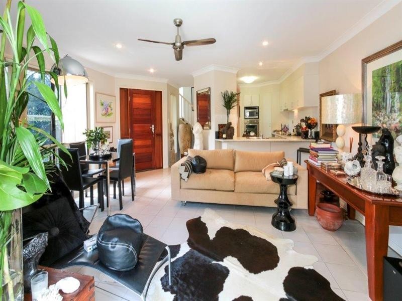 2/15 Blake Street, Southport QLD 4215