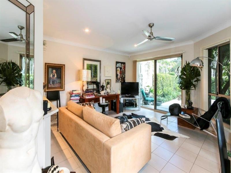 2/15 Blake Street, Southport QLD 4215