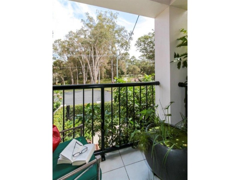 2/15 Blake Street, Southport QLD 4215