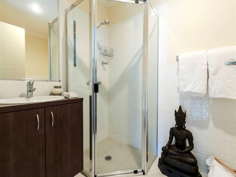 2/15 Blake Street, Southport QLD 4215