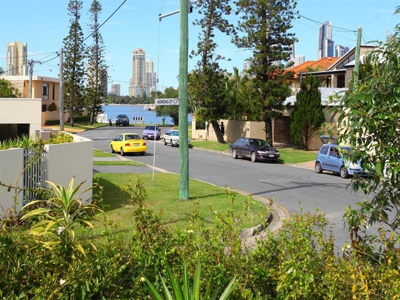 15 Yacht Street, Southport QLD 4215