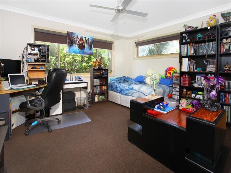 15 Yacht Street, Southport QLD 4215