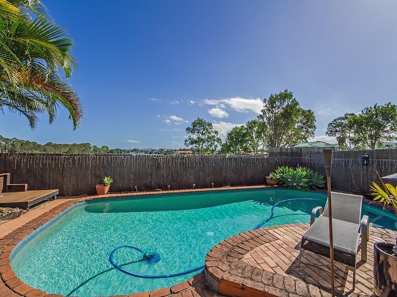 96 Bamboo Avenue, Benowa QLD 4217