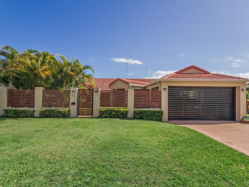 96 Bamboo Avenue, Benowa QLD 4217