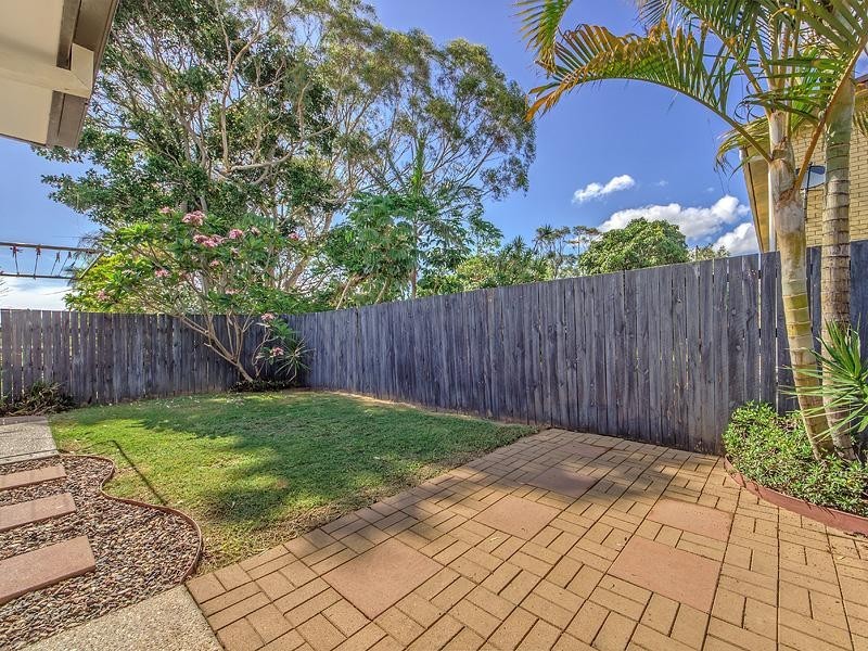 1 and 2/18 Louise Street, Southport QLD 4215