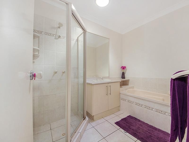 1 and 2/18 Louise Street, Southport QLD 4215