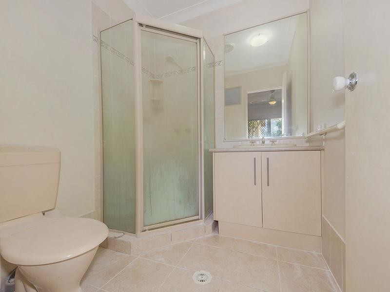 1 and 2/18 Louise Street, Southport QLD 4215