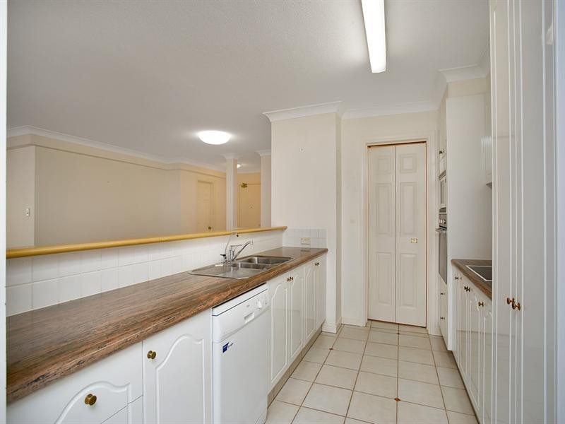 4/100 ‘Central Tce Adelphi Springs’, Cotlew St East, Southport QLD 4215