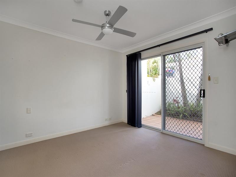 4/100 ‘Central Tce Adelphi Springs’, Cotlew St East, Southport QLD 4215