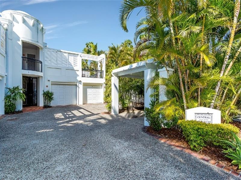 4/100 ‘Central Tce Adelphi Springs’, Cotlew St East, Southport QLD 4215