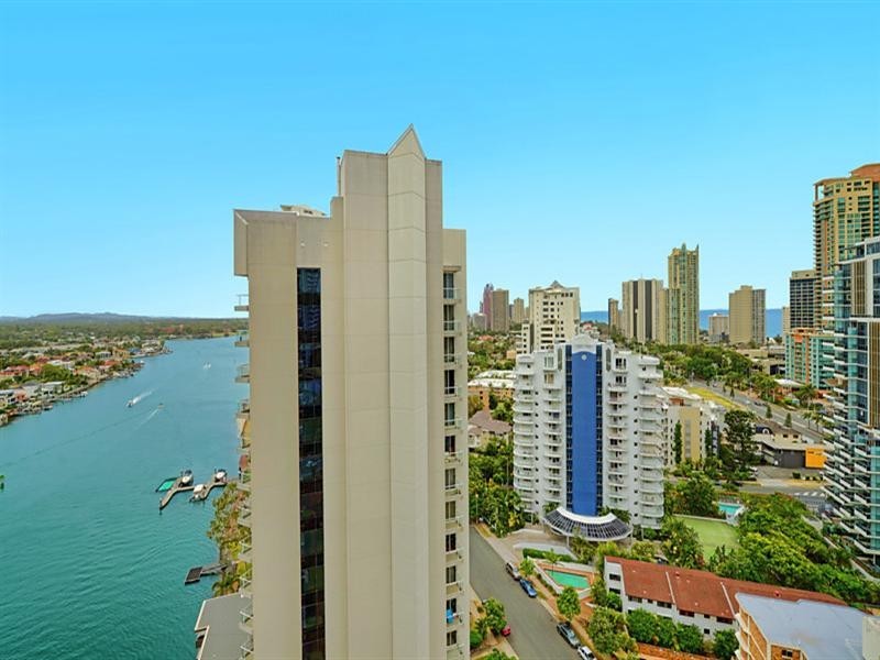 19A ‘Condor’ 2 Riverview Parade, Surfers Paradise QLD 4217